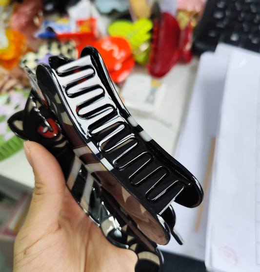 [ thảo ] Kahli Hair Claw 001